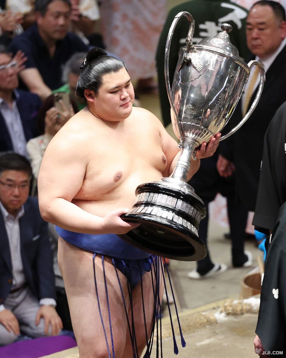 画像・写真：大の里、75人目の横綱に 28日に正式決定―大相撲：時事