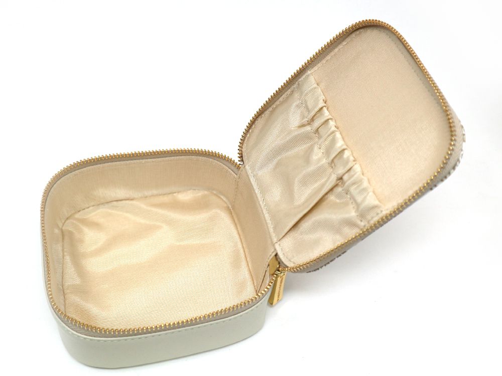 完売【限定アイテム】いちご 乙女ポーチ