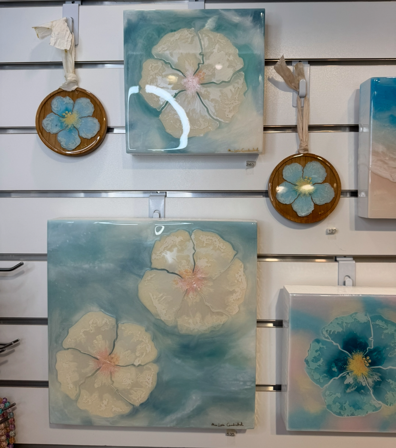 Kanaの推し活シリーズ】ハワイのお花をモチーフにした美しいレジン