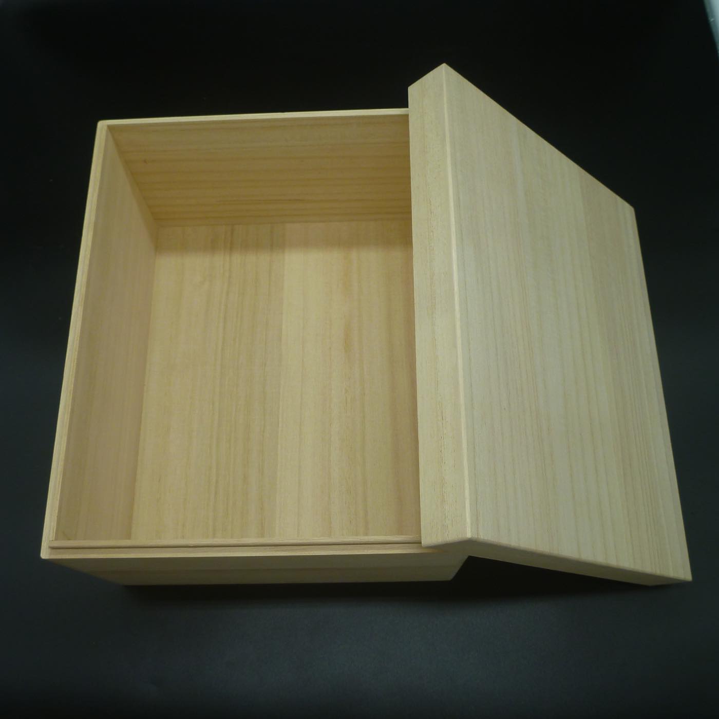 能面箱 小 桐製 250×180×95mm hako001 – 大阪木楽屋