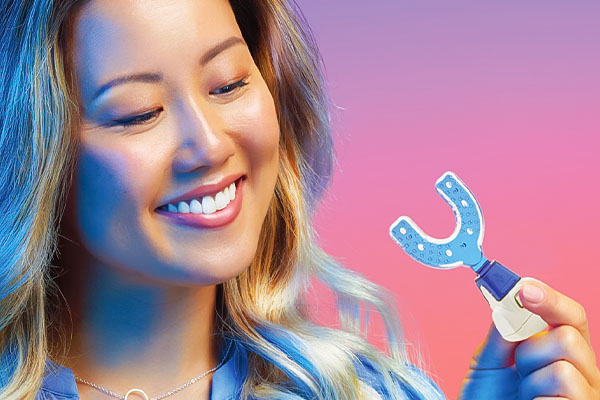 シュアスマイルVPro（振動型アライナー補助装置）｜大阪矯正歯科グループ