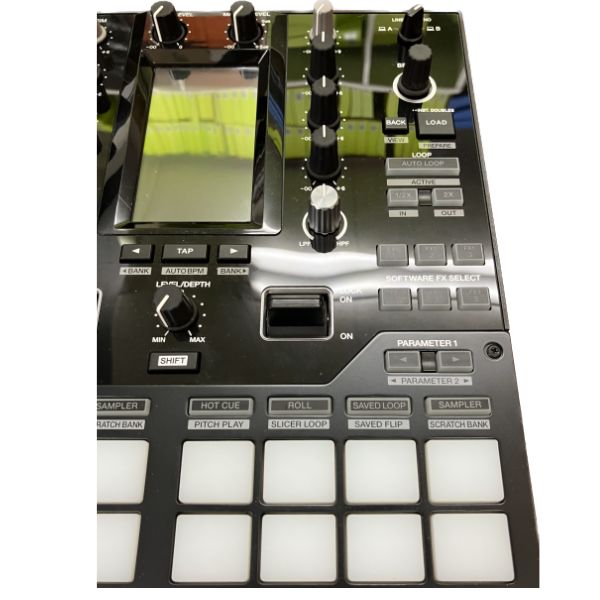 Pioneer DJのDJミキサー、DJM-S11のデモ品をご紹介します。