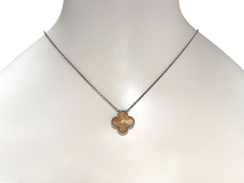 VanCleef＆Arpels ヴィンテージ アルハンブラ ペンダント 2024ホリデー