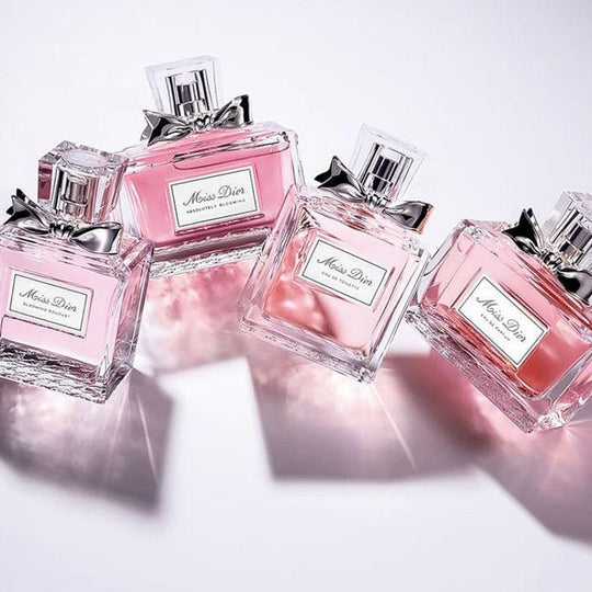 クリスチャンディオール ブルーミングブーケ オーデトワレ 香水