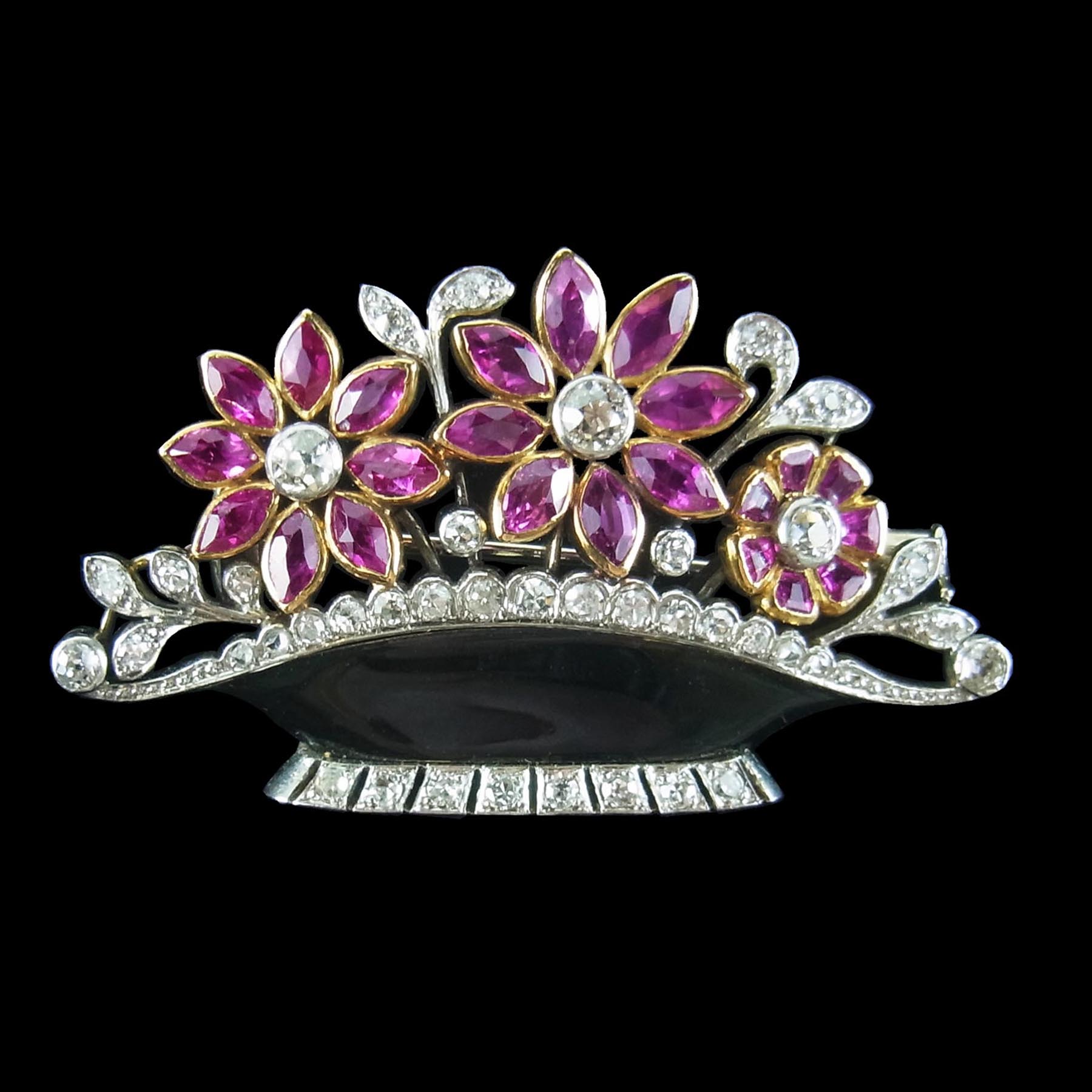 ラクロッシュ – ルビーの花アンティークブローチ | ルーヴル