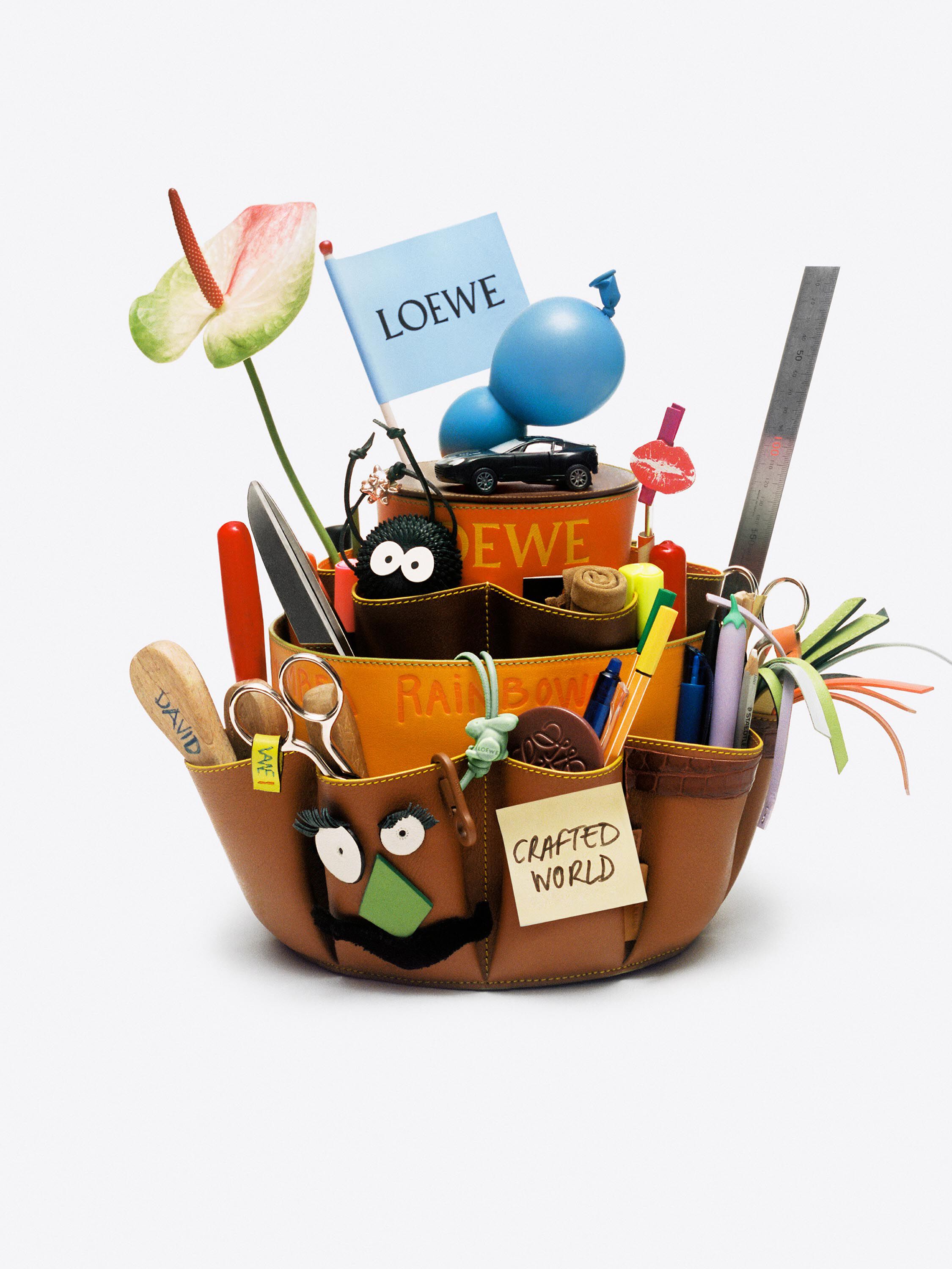ロエベ クラフテッド・ワールド展が開幕 - 東京｜LOEWE - LOEWE
