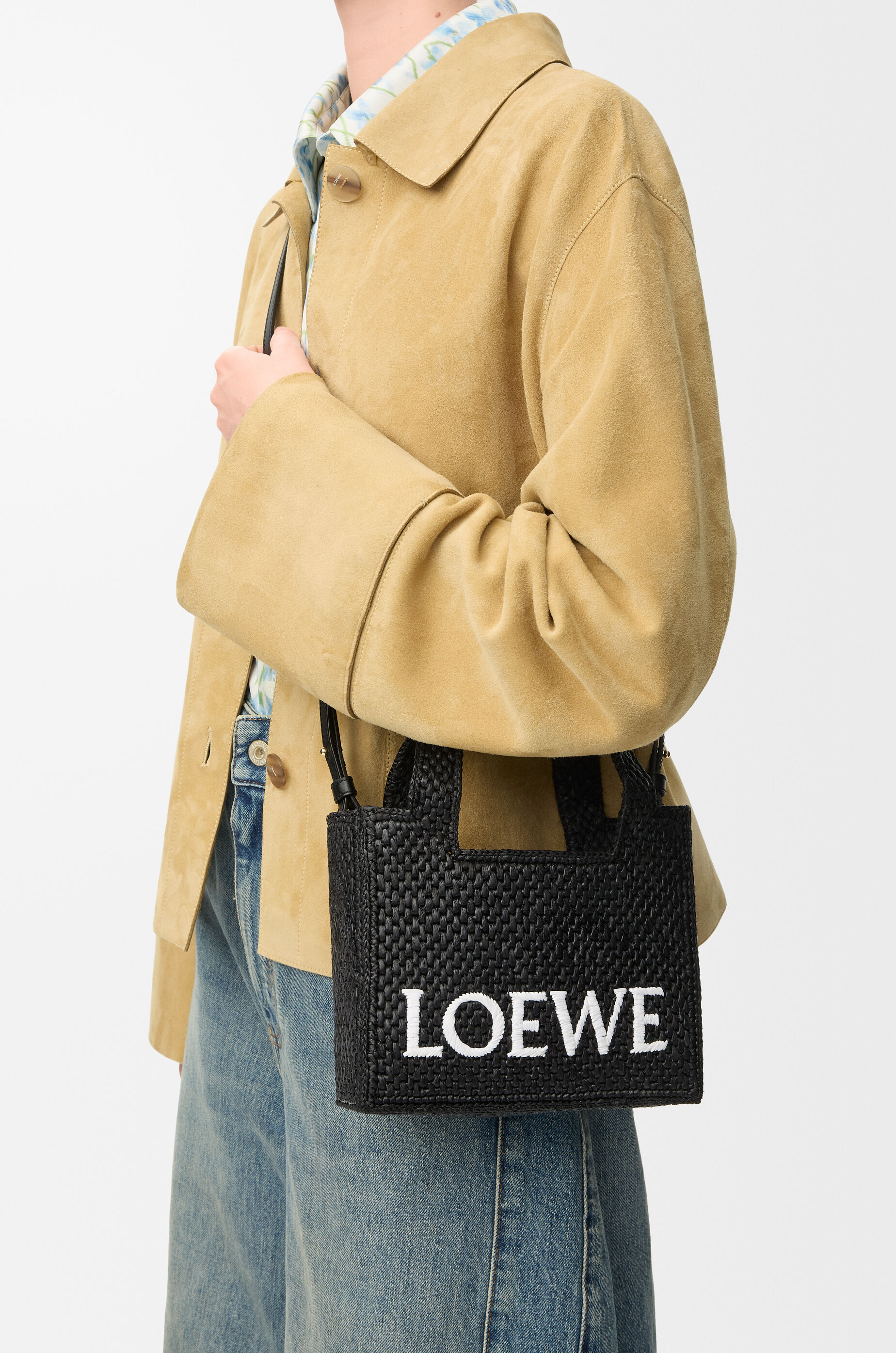 ロエベ フォント トート ミニ（ラフィア） ブラック - LOEWE Japan