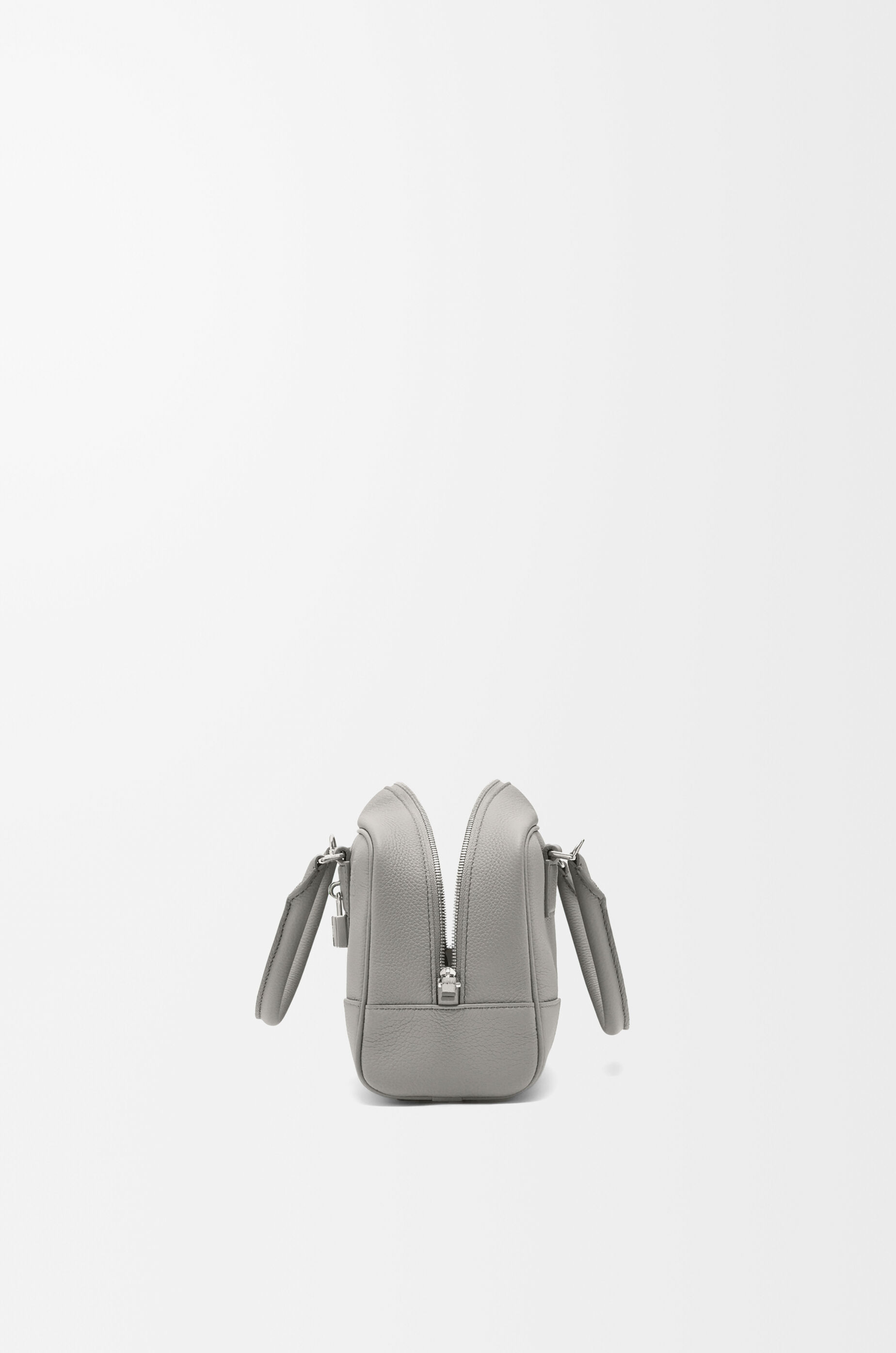 アマソナ23 バッグ（ソフトグレインカーフ） グレー - LOEWE Japan