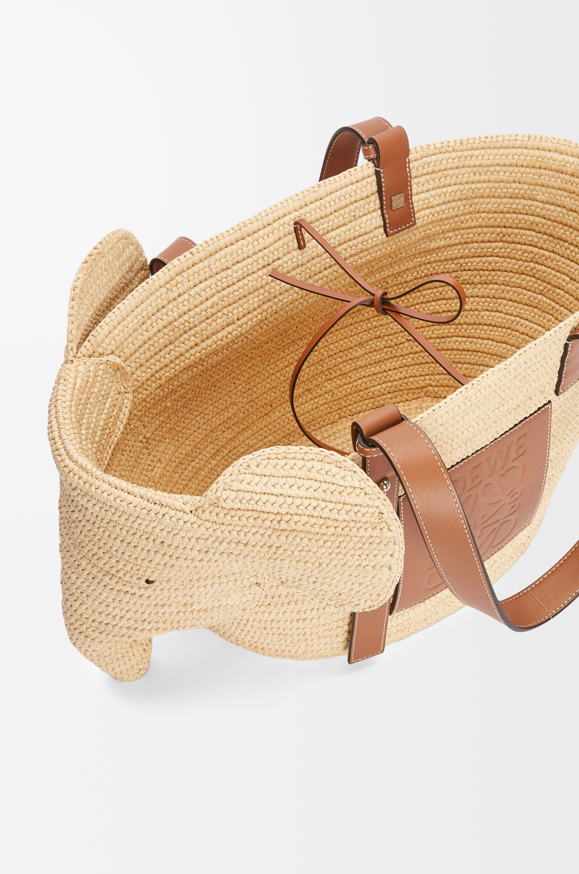 エレファント バスケットバッグ（ラフィア&カーフ） ベージュ - LOEWE
