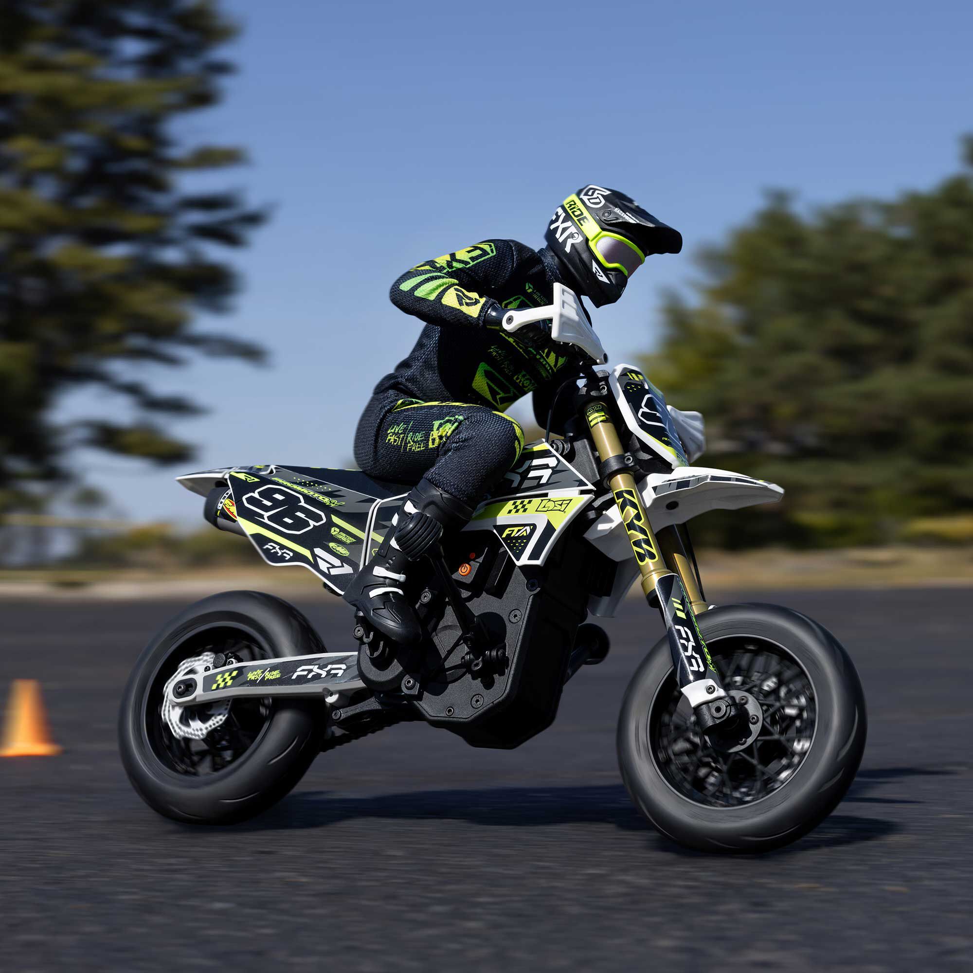 1/4 Promoto-SM FXR Supermoto Motorcycle RTR Basic, WhiteWHITE