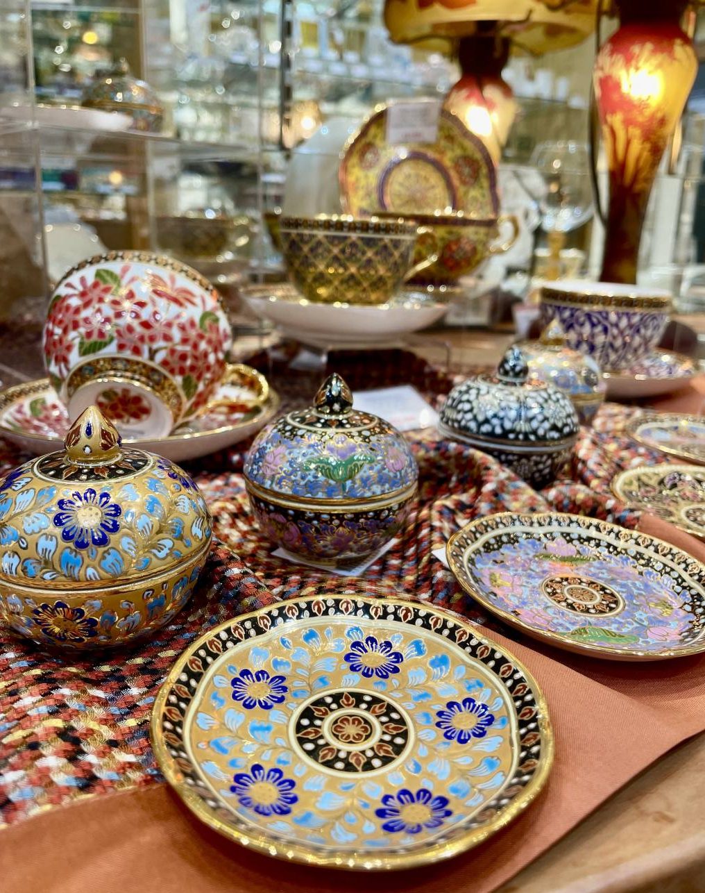 タイ王室御用達 ベンジャロン待望再入荷♪ | OFFICIAL BLOG | ブランド