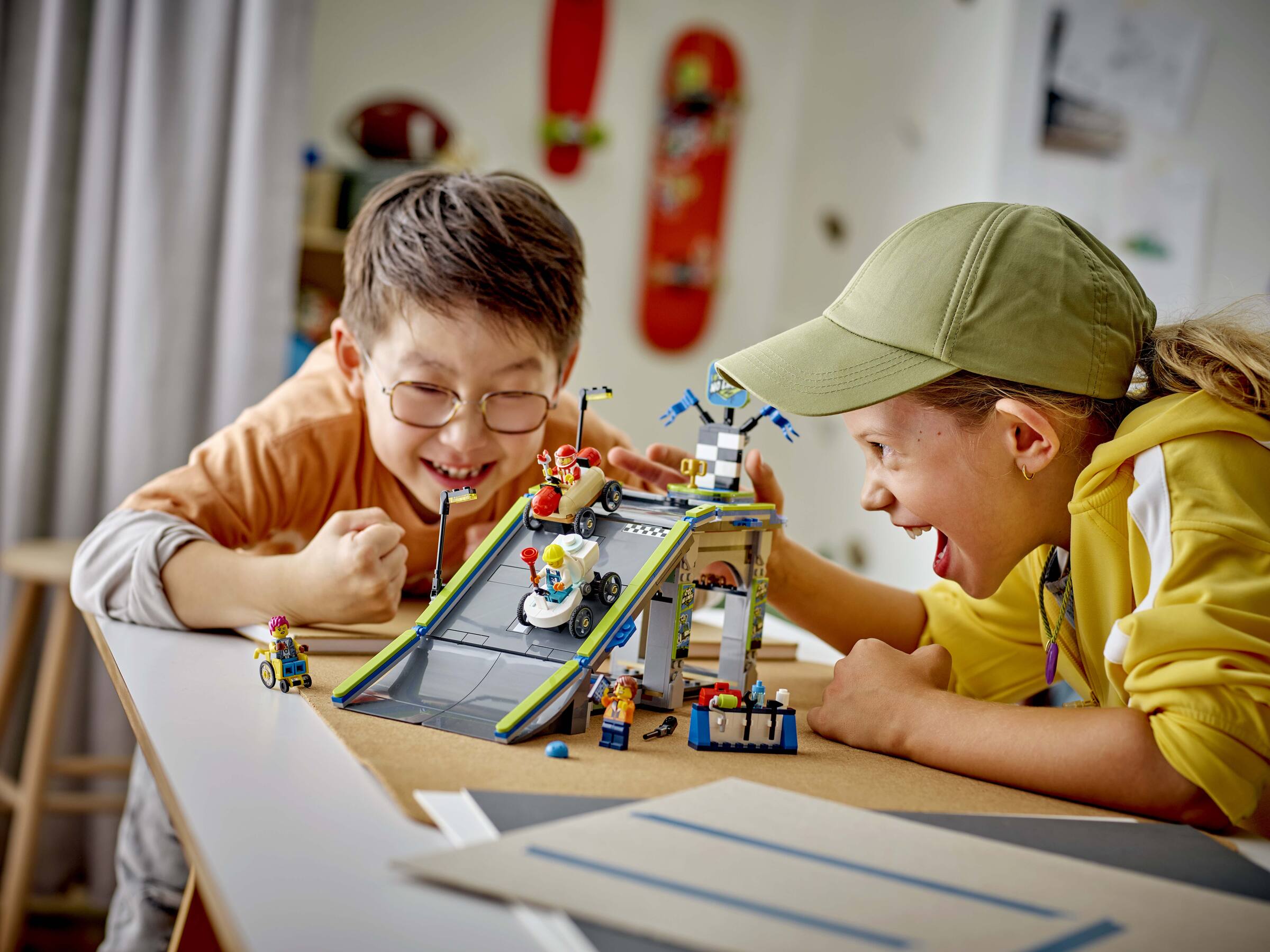 限界突破だ！レースカー ジャンプコース 60460 | シティ |レゴ®ストア