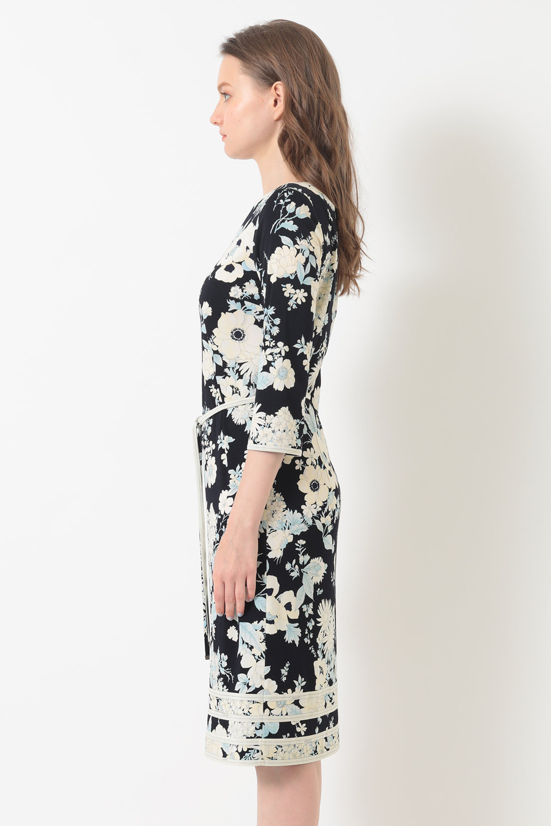 ワンピース F52G303401｜レオナール 公式オンラインショップ