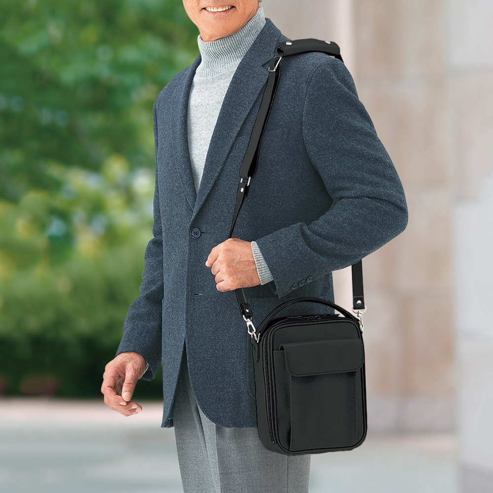 銀座タニザワ コンパクトレザーショルダーバッグ | ライトアップ