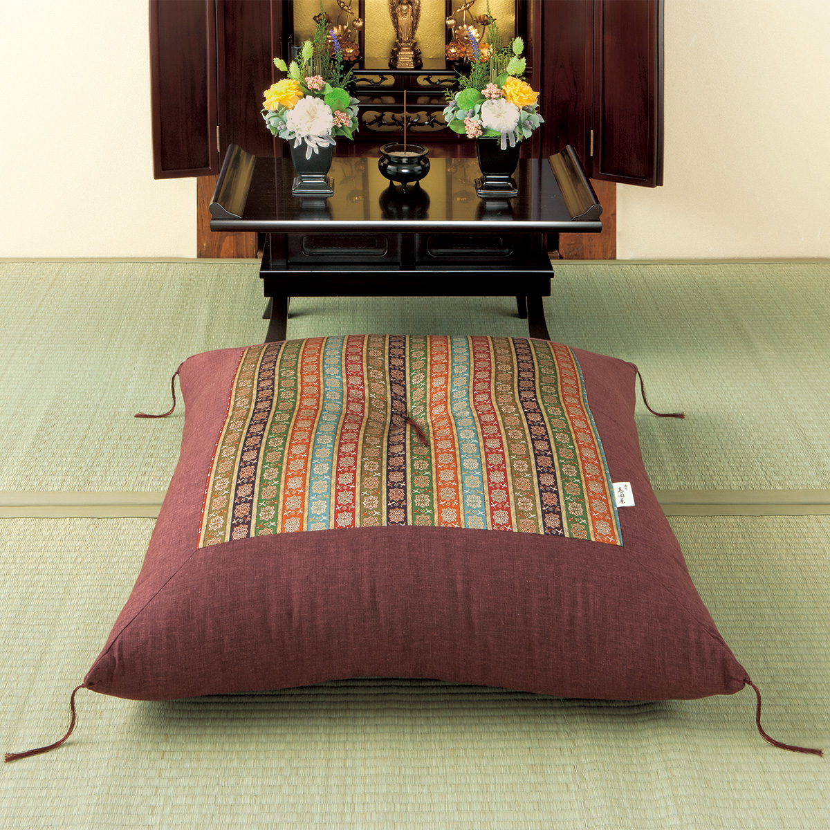 龍村美術織物・洛中高岡屋 京紫・御前座布団／唐花雙鳥長斑錦 | ライト