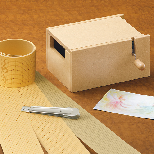 おもちゃ箱イカロス 手回しオルゴール（オルガニート） | ライトアップ