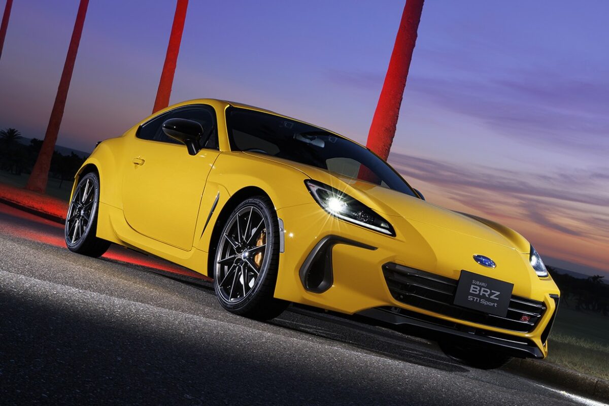 ミニカー 1⁄18 スバル BRZ GT 黄色 京商 限定予約商 未展示 京商 1/18