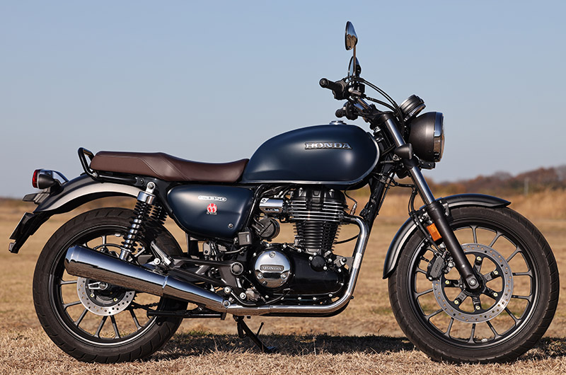 リズミカルな走りが気持ちイー！ SP忠男からGB350用マフラーが新発売