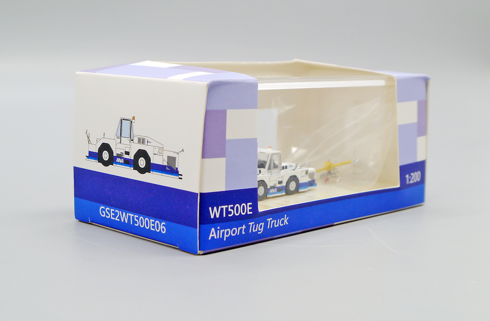 ANA All Nippon WT500E Towing Tractor | Modelsnavigator.com