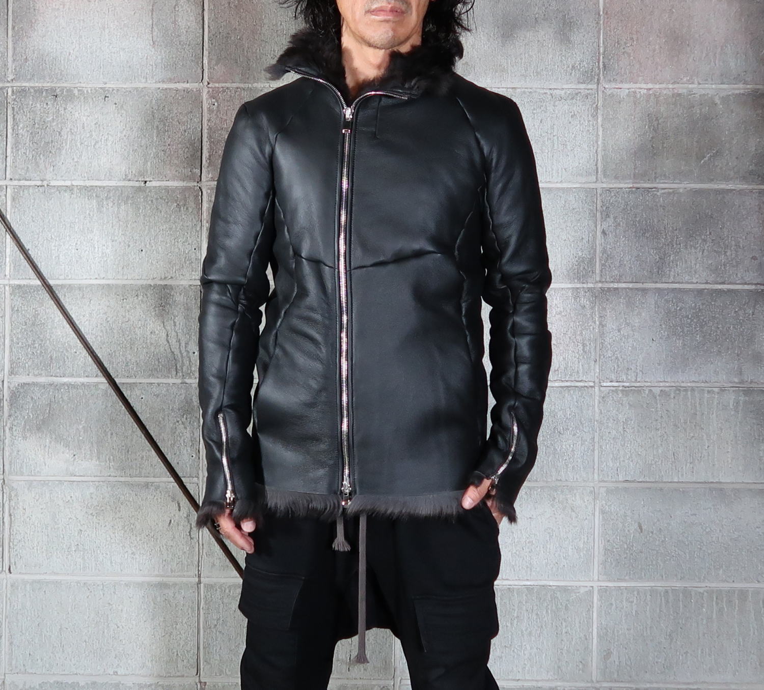 incarnation 、32591-41440、 SHEEP SHEARLING HI NECK BIAS ZIP DARTS