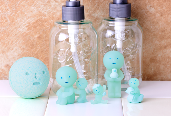 バスボールの中からスミスキーが出てくる「スミスキー Bath Ball2