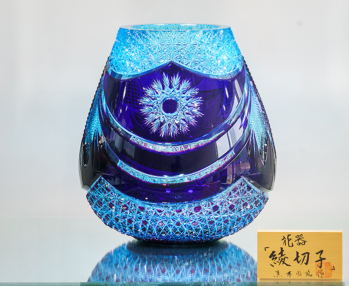 綾切子 四層三色 花器｜中島美術館