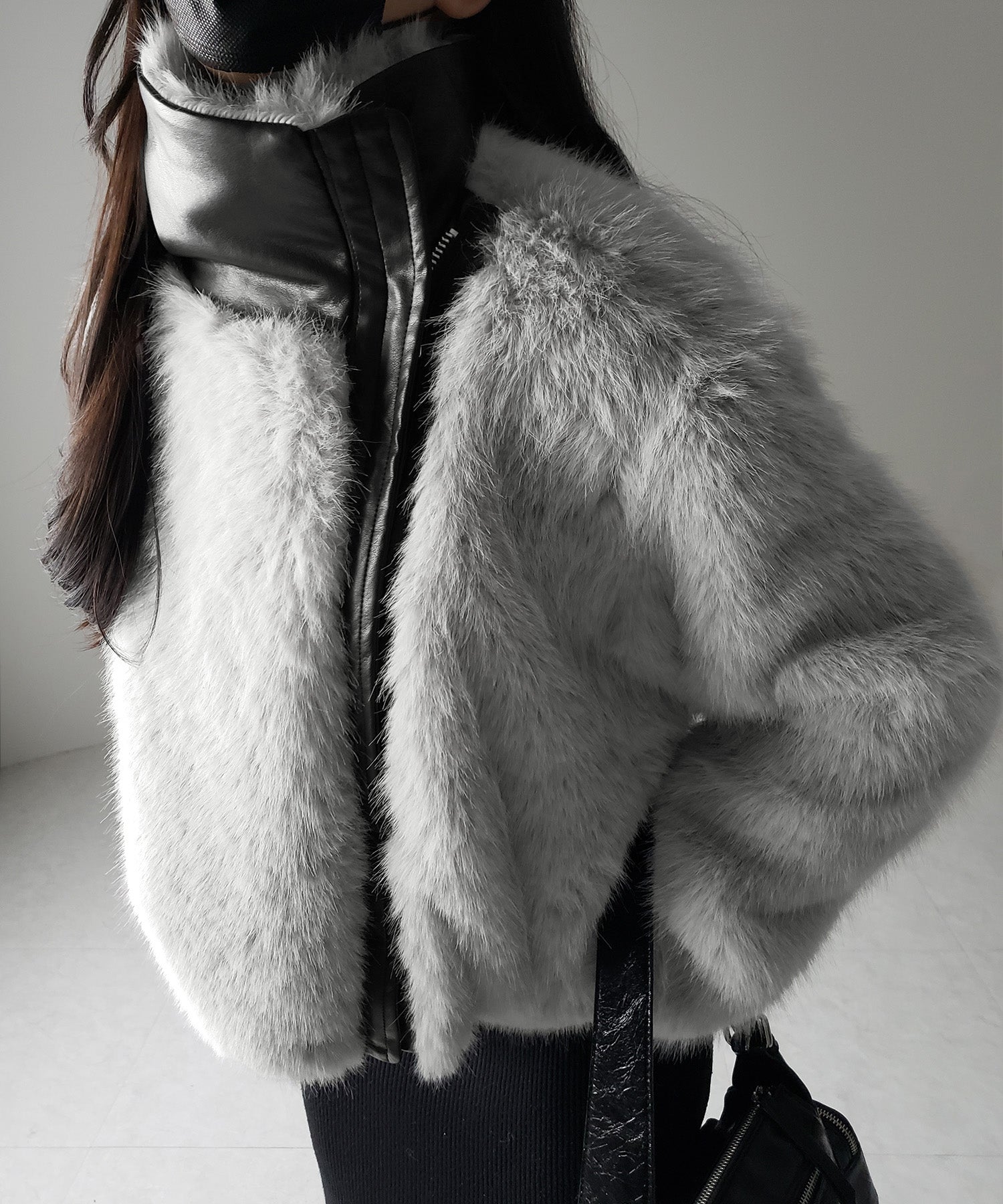 2WAY 】ジップアップレザードッキングフェイクファーコート ／ zip up