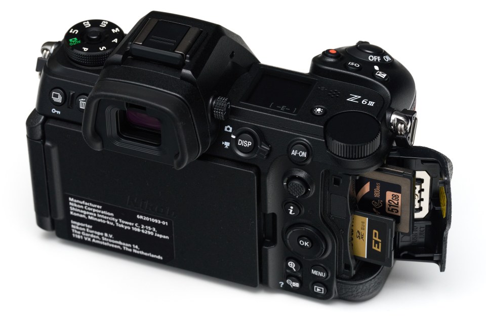 おすすめのメモリーカード： ニコン Z6 III [CFexpress] | メモリー