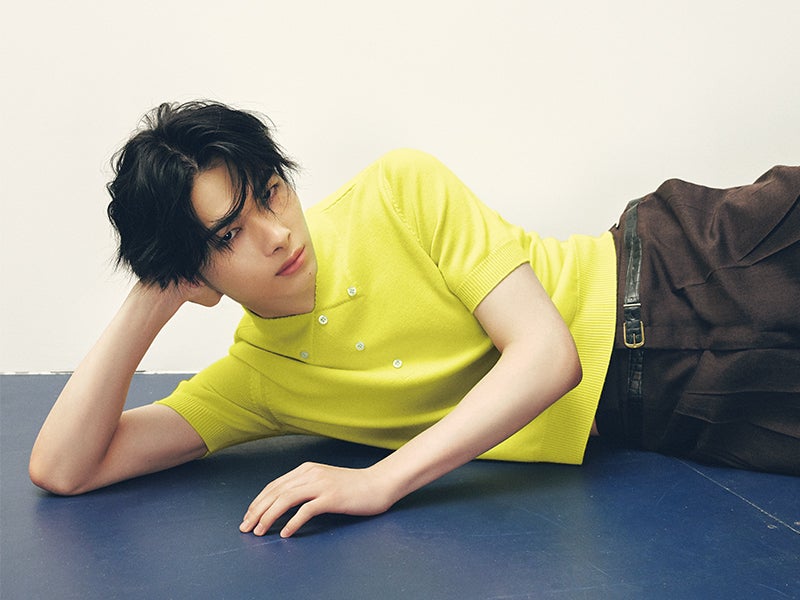 PRADA×ENHYPEN】近づく、2人の素顔へ。プラダの最新コレクションを