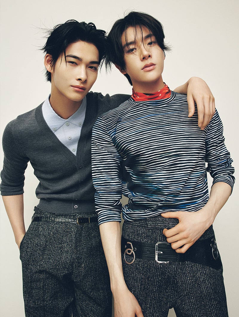 PRADA×ENHYPEN】近づく、2人の素顔へ。プラダの最新コレクションを