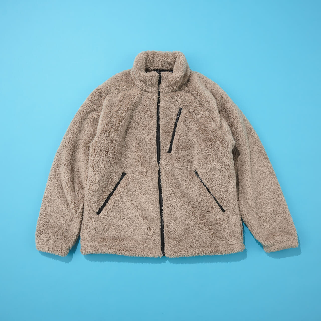 ユニクロ」の人気コラボ「UNIQLO and NEEDLES」のフリースジャケットが