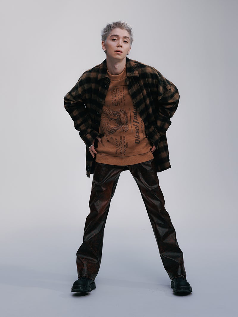 デニムとモードと、オーバルD。OUR'sが「ディーゼル」の最新作を