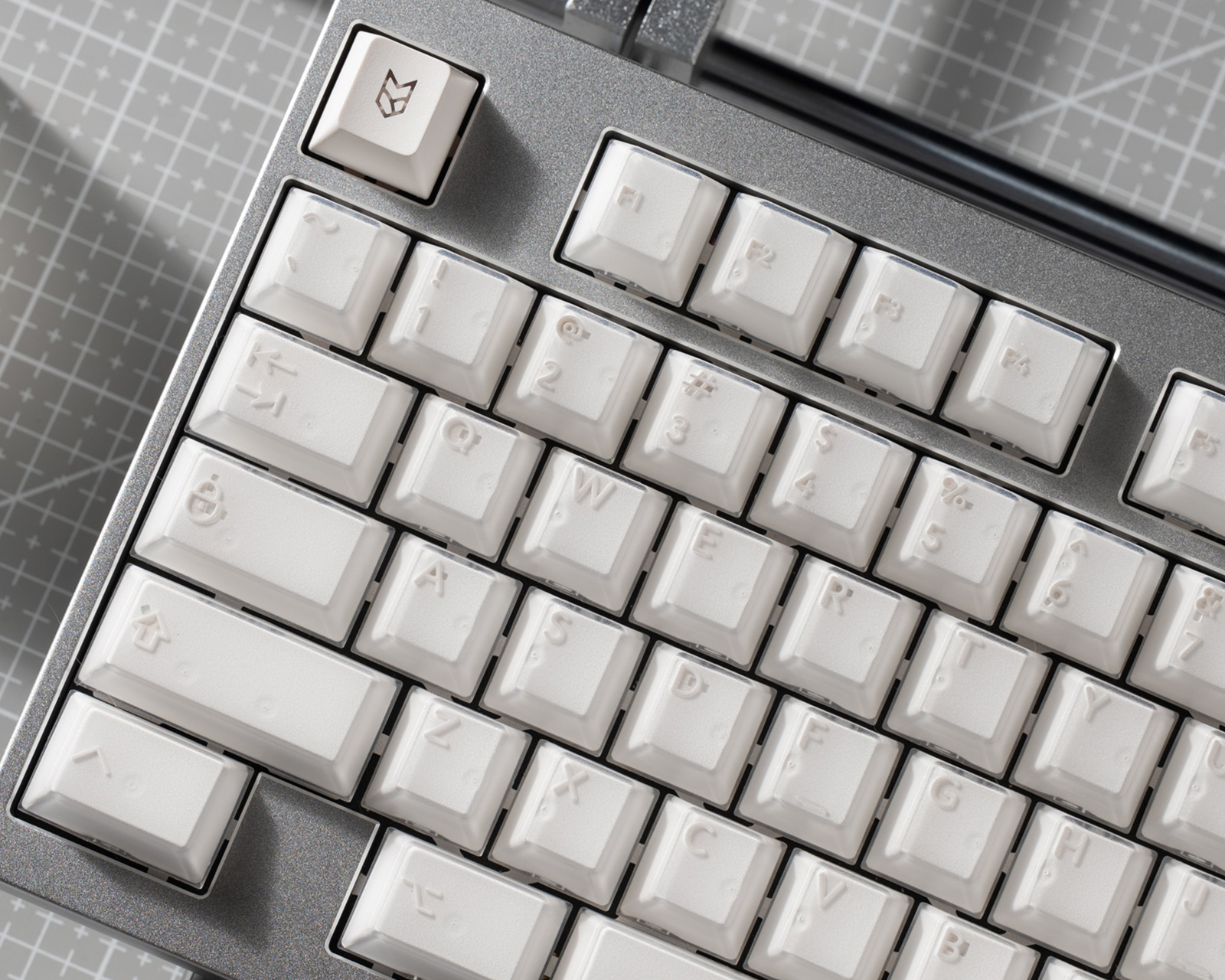 KBDfans PBTfans X-Ray - 40s Kit - MaxGaming.com
