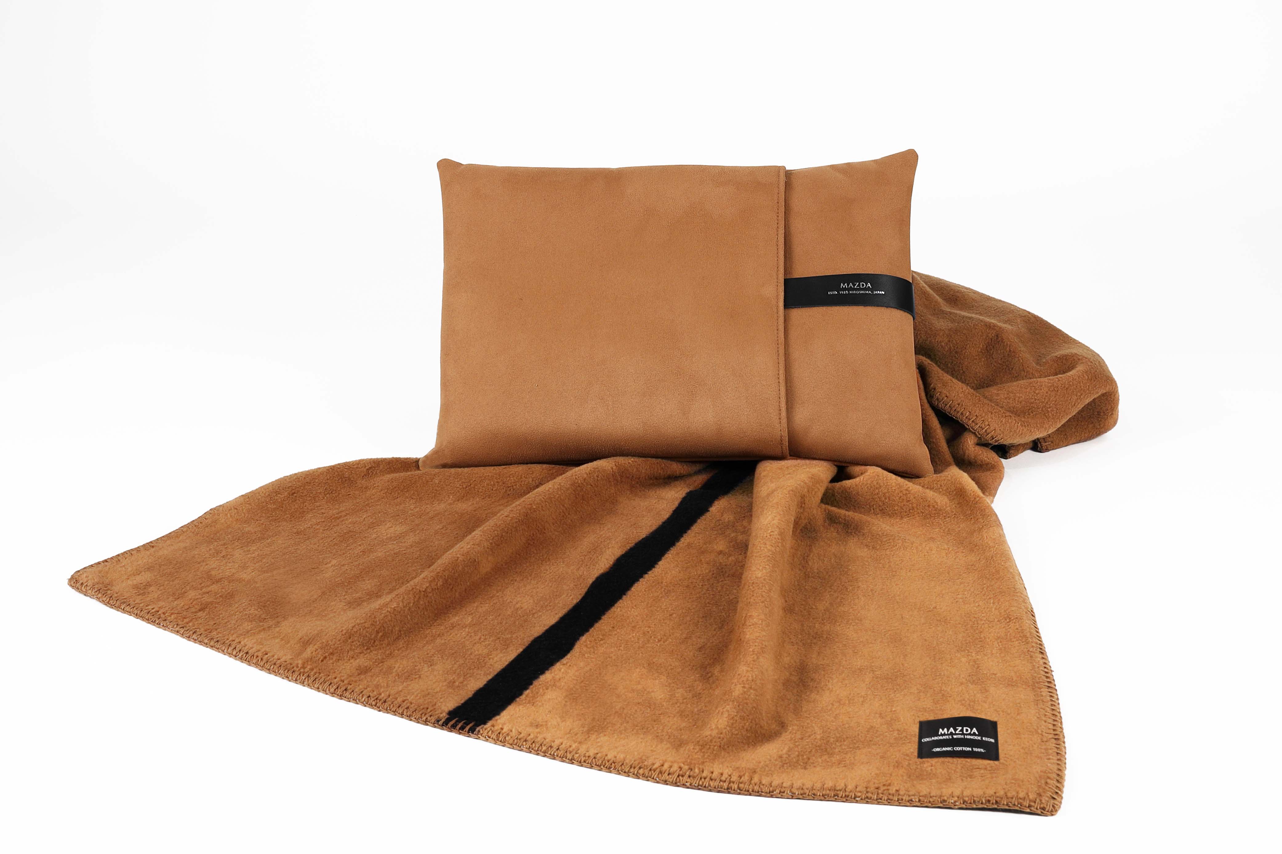 MAZDA JOURNEY クッションブランケット（タン）