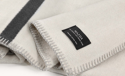 MAZDA JOURNEY クッションブランケット（ピュアホワイト）