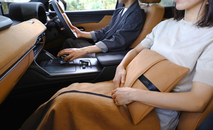 MAZDA JOURNEY クッションブランケット（タン）