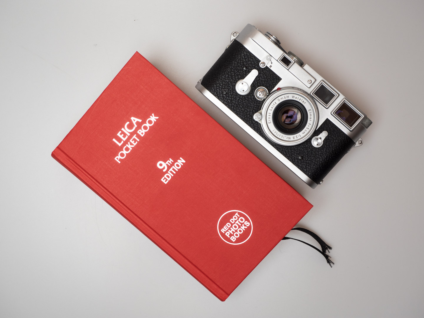 Leica Pocket Book review: Massive knowledge in one package