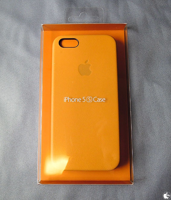 AppleのiPhone 5/iPhone 5s用レザーケース「iPhone 5s case」を