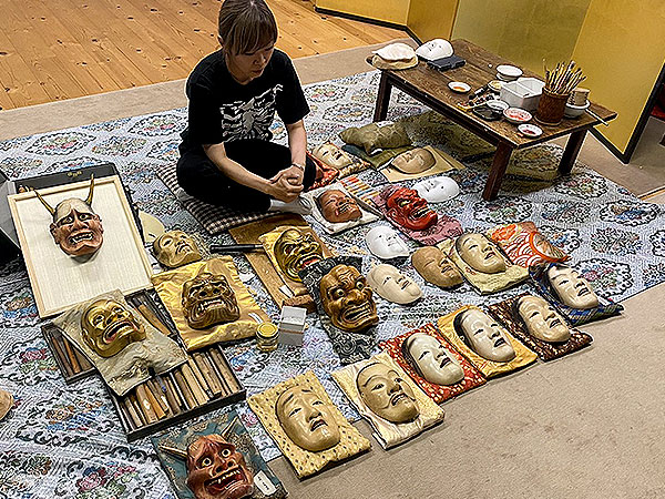 能面工房】金剛流能楽一家の工房へ！“鬼”を生み出す女性能面師の世界