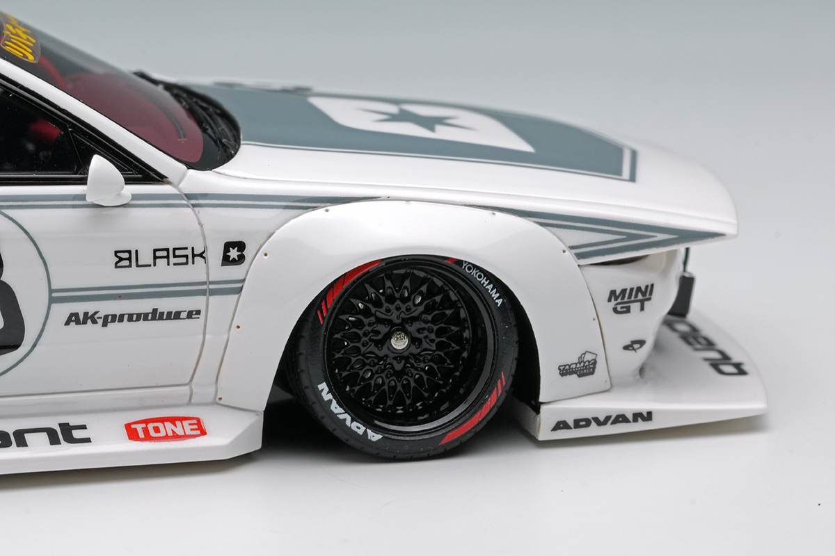 Make Up Co., Ltd. / LB-KAIDO WORKS NISSAN SKYLINE(R32) Tokyo Auto