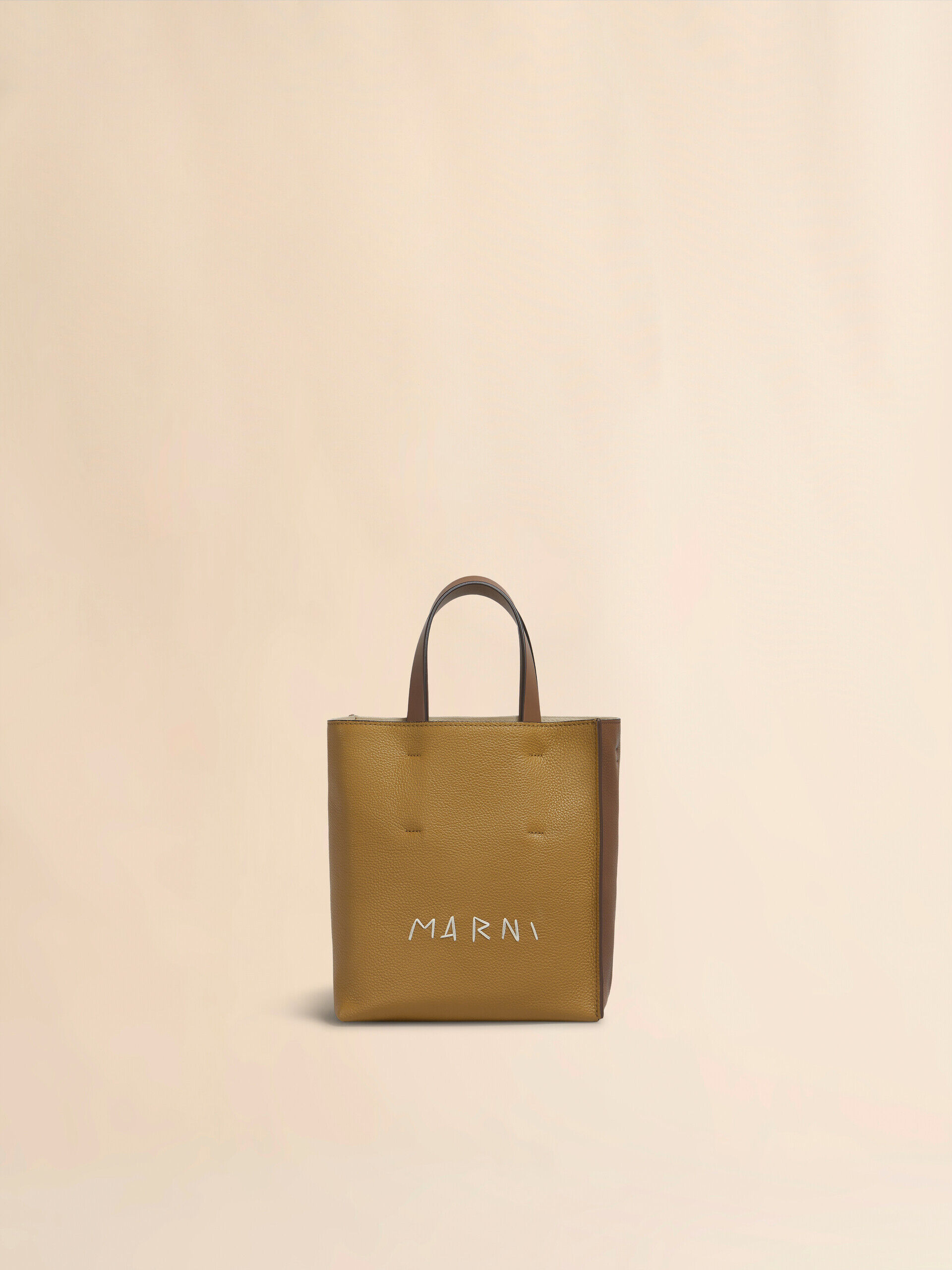 ブラウン カラーブロック レザー製 Museo Soft ミニバッグ、マルニメン