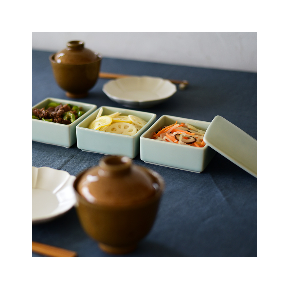 ギフトセット :: 新築・新居・引越し :: 小さな三段重と取皿2枚の