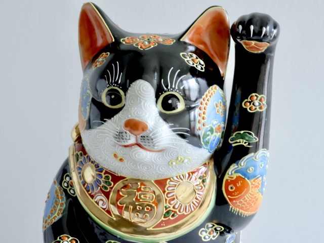 10号小判招猫 黒地盛達磨 丙午 九谷焼マルヨネ 陶芸窯和陶房