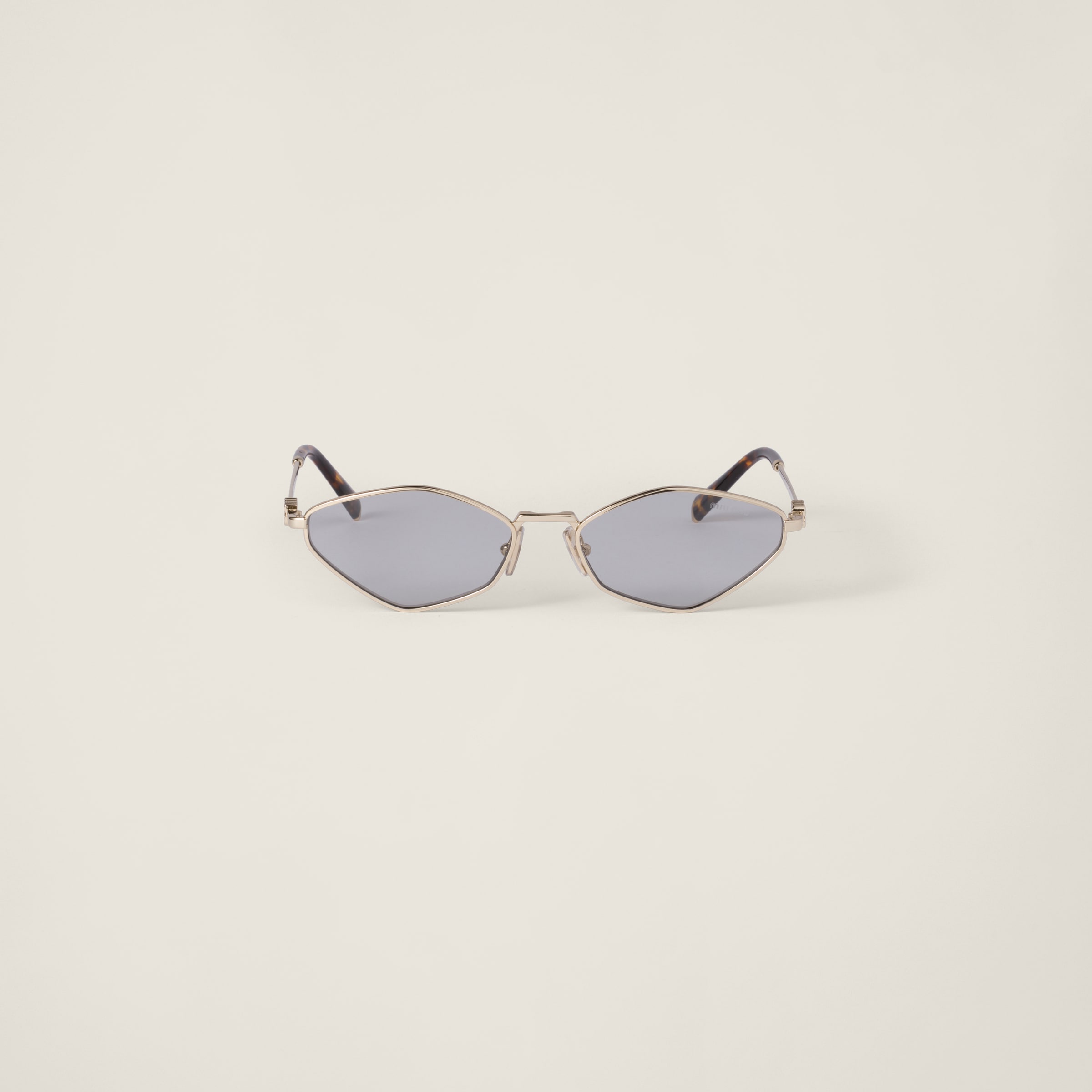 カモミールレンズ Miu Miu ロゴ サングラス | Miu Miu