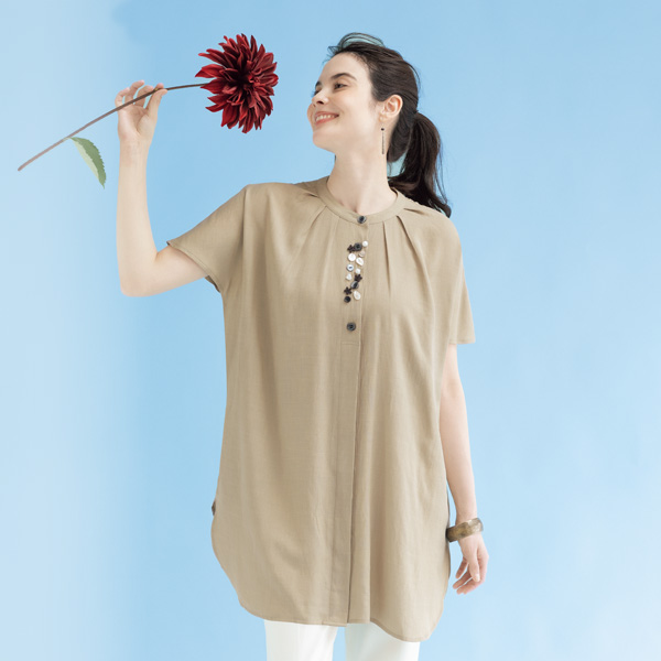 いろいろボタン付 ブラウスチュニック | 京都通販ミセスのファッション