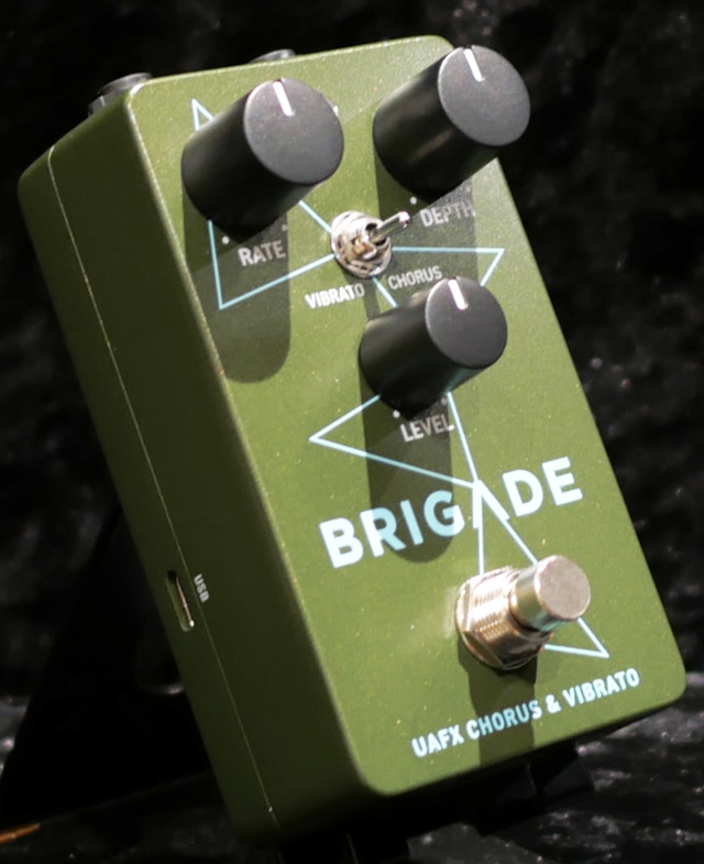 UAFX Brigade Chorus & Vibrato: エフェクター｜三木楽器公式通販サイト
