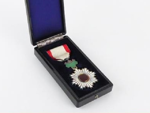 0210B-535 勲五等旭日双光章 旧日本軍 記念章 勲章 0003