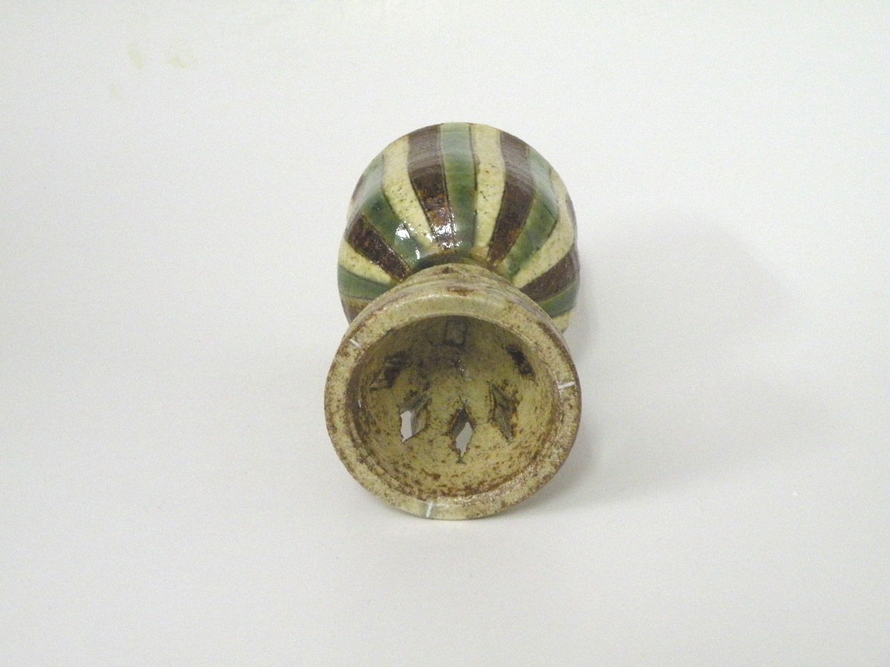 美濃焼伝統工芸品協同組合 | 黄瀬戸馬上盃 (木箱)