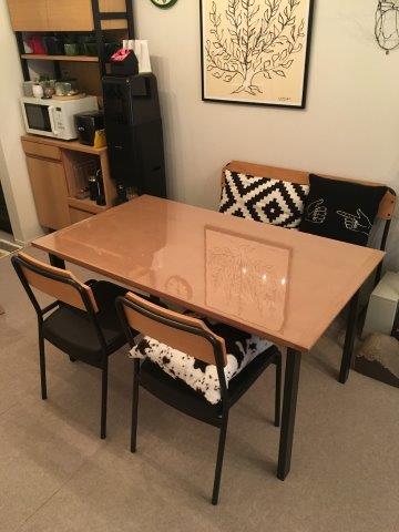 ウニコ【HOXTON】テーブルやキッチンカウンターなどに合わせて透明