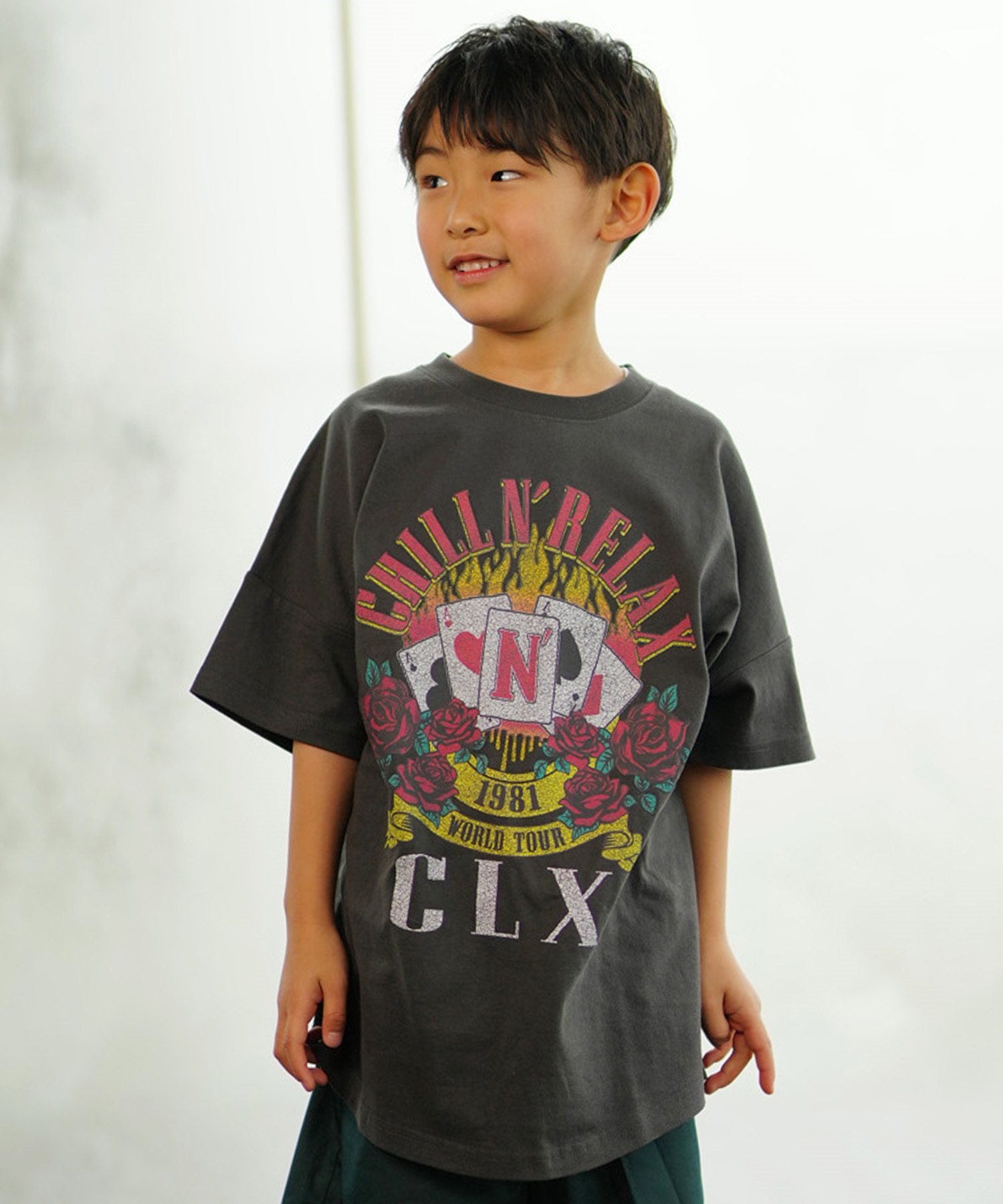 CHILLAX チラックス キッズ Tシャツ 半袖 バンド風 ピグメント加工